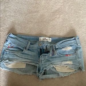 hollister ripped jean shorts